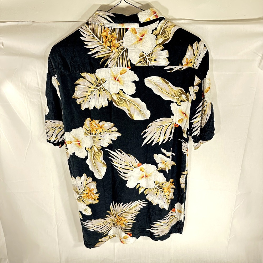 Men's  Hawaiian Floral Cactus Man Ricky Singh Shirt Size Small Button Down - Picture 5 of 5